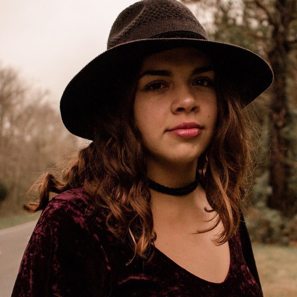 Meet your Posher, Tavia